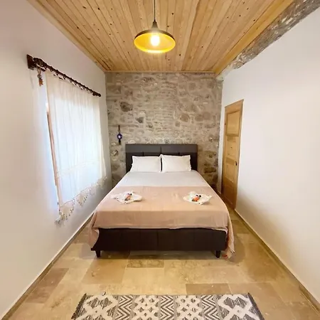 Holiday home Old Stone House With Seaview And Balcony *