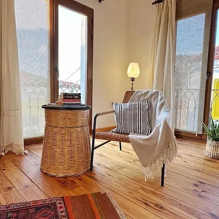 Holiday home Old Stone House With Seaview And Balcony Ayvalik